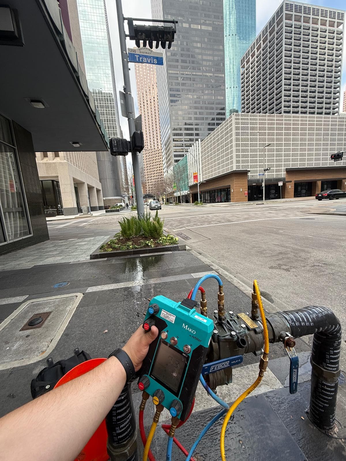 Ensambles verdes de válvulas antirreflujo en sitio